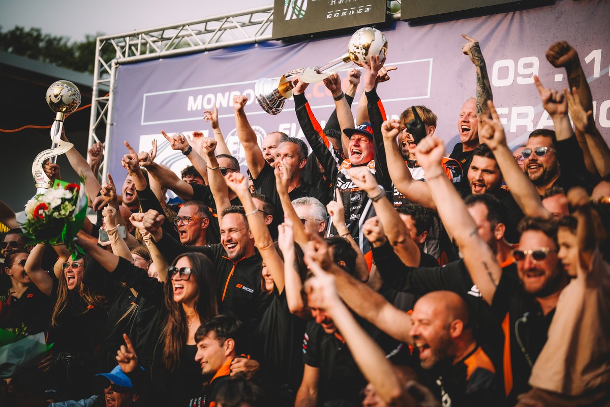 El viernes puede ser aún más viernes si disfrutas de la carrera de <a href="/fiakarting/">FIA Karting Championship</a> en el circuito de Franciacorta

🏁 ¡Toda la carrera disponible en #ubeat!

👉 ubeat.tv/v/fia-karting-…

#MotorEnUbeat #FIA #FIAKarting