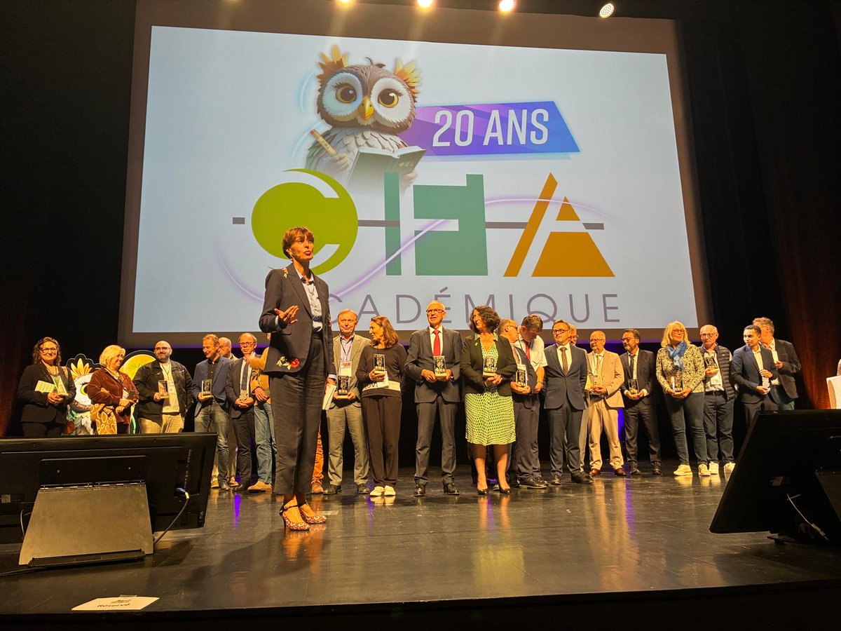 RANouvAquitaine's tweet image. 🎉 Le CFA académique de Poitiers fête ses 20 ans !
Bravo à toutes les équipes pour ces 20 années d’#engagement pour faire de l’#apprentissage une réussite. 
Aujourd&apos;hui le CFA académique de Poitiers c&apos;est : 
✅ 64 UFA
✅ 1 400 apprentis/an
✅ 1 000 formateurs
✅ 220 formations