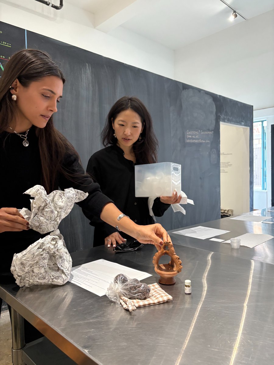 Many thanks to Gabriela for her generous gifts of tuberose absolute and copal pom, the latter of which you'll be able to find soon at the <a href="/ArtandOlfaction/">Art & Olfaction</a> material library!