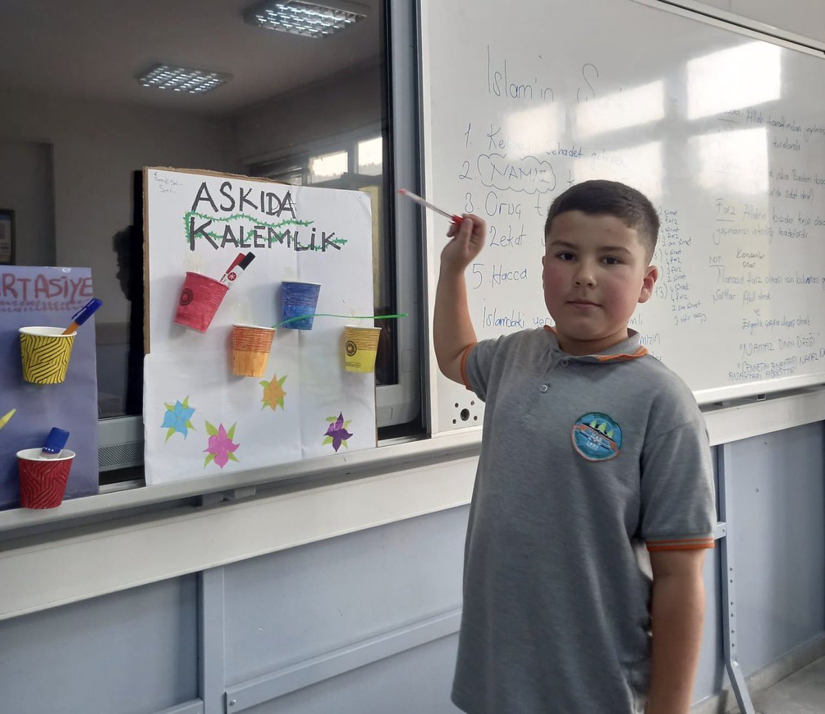 ✏️ Türkiye Yüzyılı Maarif Modeli kapsamında “Askıda Kalemlik” etkinliğimizi gerçekleştirdik.
Küçük bir kalem, büyük bir iyilik! 🤝
#AskıdaKalemlik #TürkiyeYüzyılıMaarifModeli #Dayanışma <a href="/cevatcevik67/">Cevat Çevik</a> <a href="/turansezgin67/">Sezgin Turan</a>