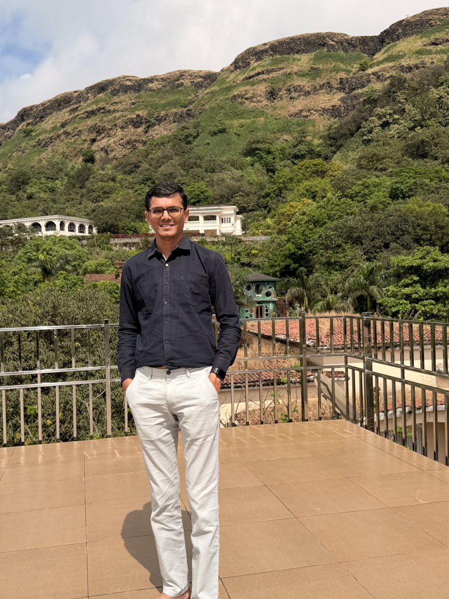 manishkapadiya's tweet image. એમ્બેવેલી માં પરિવાર સાથેના અમૂલ્ય પળો 💖
પ્રકૃતિની વચ્ચે શાંતિ, પ્રેમ અને આનંદનો અદભૂત અનુભવ 🌿✨
#AambyValley #FamilyTime #NatureVibes #MemorableMoments #ManishKapadiya