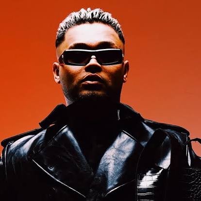 gusholderhaber's tweet image. Lvbel C5:

“Ben namazında niyazında adamım”