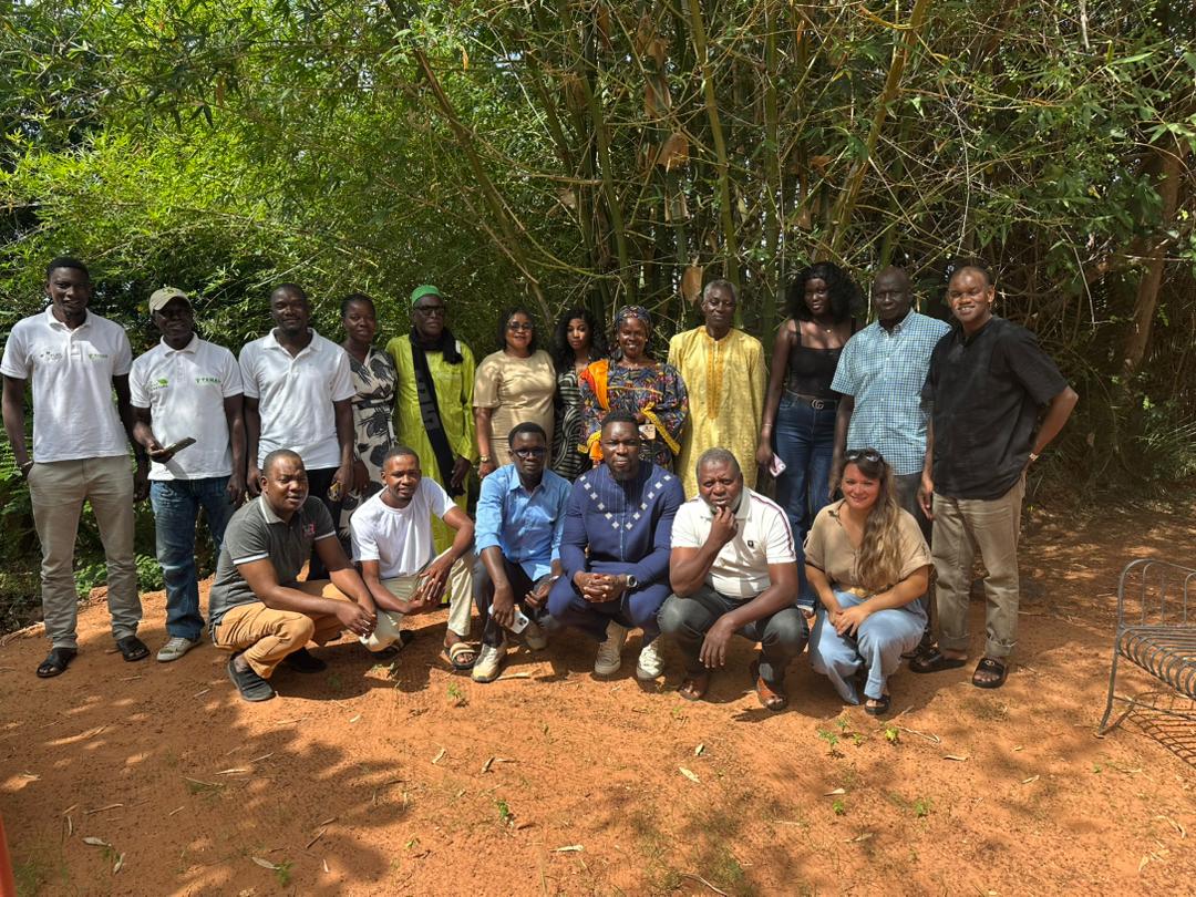 CasaBio2's tweet image. 📅 Jour 1 : L'immersion par l'action et les fondations de l'Agriculture Biologique #AB
🔥 Retour sur la Formation des Maîtres Formateurs en AB : Jour 1 – L'apprentissage actif démarre !

#ApprentissageParLAction #CEFE #CasaBio #FENAB #RMRN_RADiUS