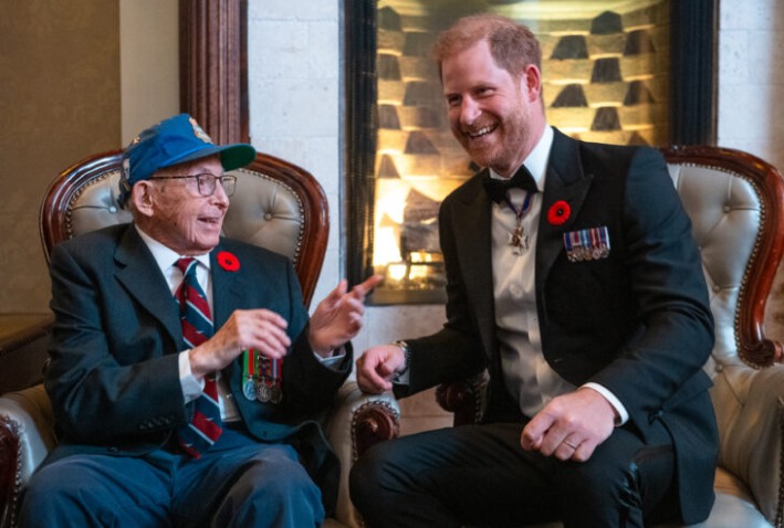 Telegraph: Prince Harry was a half-in royal in Toronto, ‘albeit via the backdoor’ celebitchy.com/949178/