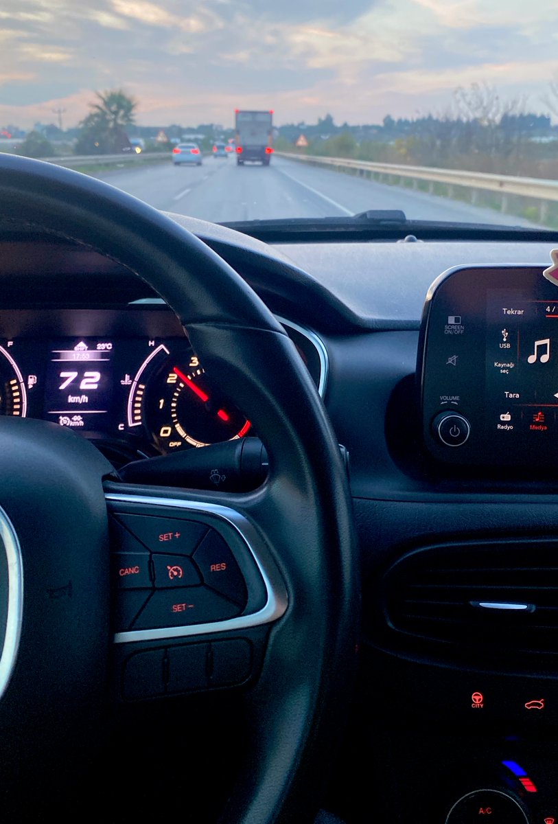 2023Temmuz's tweet image. Bu arabayı #DFI, #TLY, #PYR kârını realize ederek almıştım. 

Bu fonlardan para kazanan ve bunda benim de etkimin olduğunu düşünen kişiler isimlerini yorumlara yazarsa o isimleri bir deftere yazıp torpido gözünde taşımak istiyorum.

Fonlarda yoldaşız, yolda da yoldaş olalım.