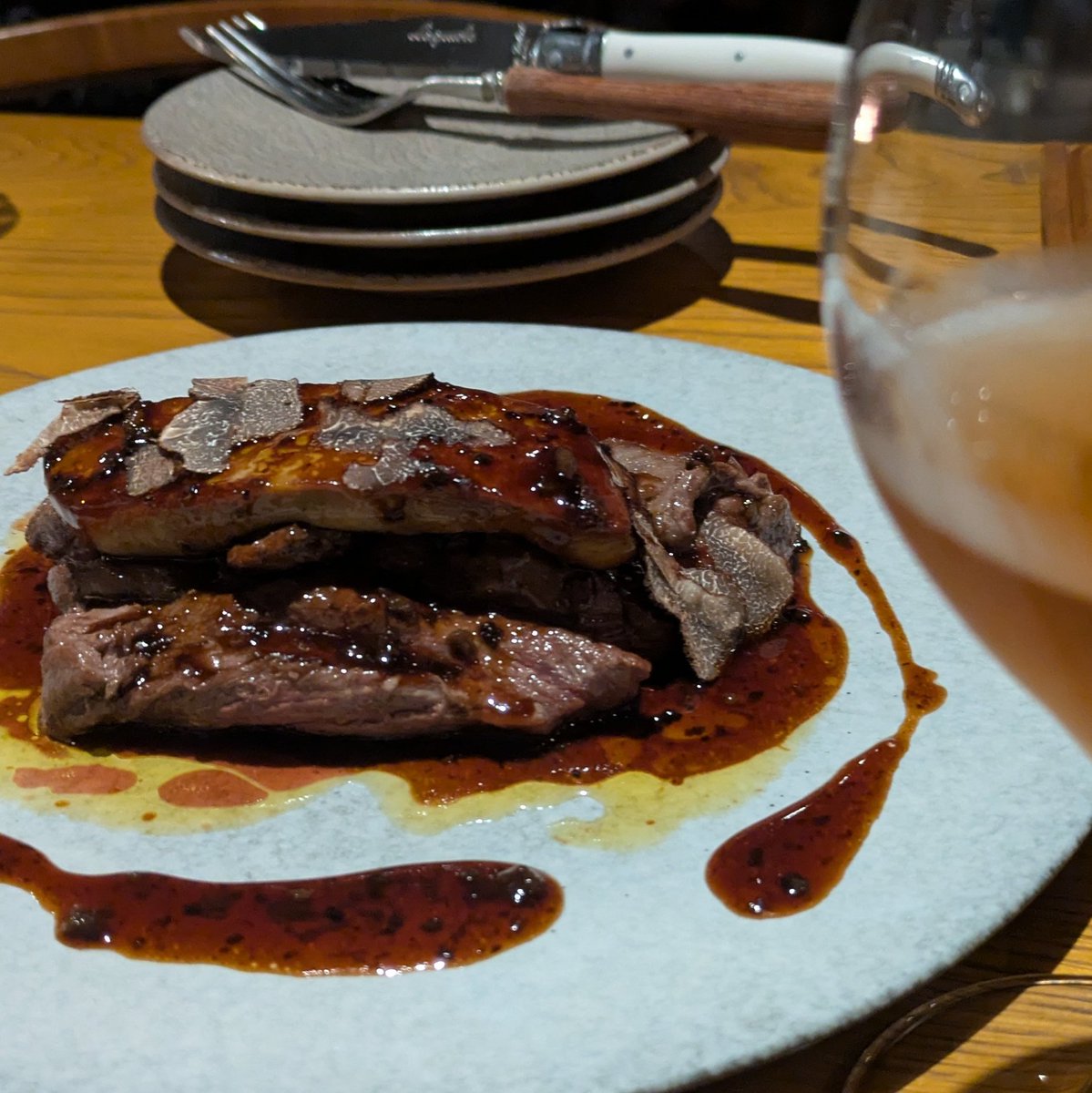 rutamint's tweet photo. デートみのある清澄白河のビストロで仲いい元同僚とカンガルー食べた🦘 https://t.co/k9HNdZGrJc
