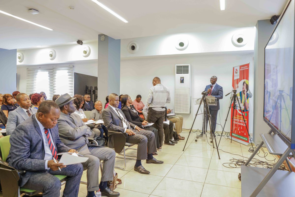 ARPCECongo's tweet image. Sous le haut patronage du DG Louis Marc SAKALA, l’ARPCE a organisé les Journées de la Régulation Postale 2025 autour du thème : « Analyse de l’évolution du marché postal et amélioration de la qualité de service ».
#ARPCECongo #Postes