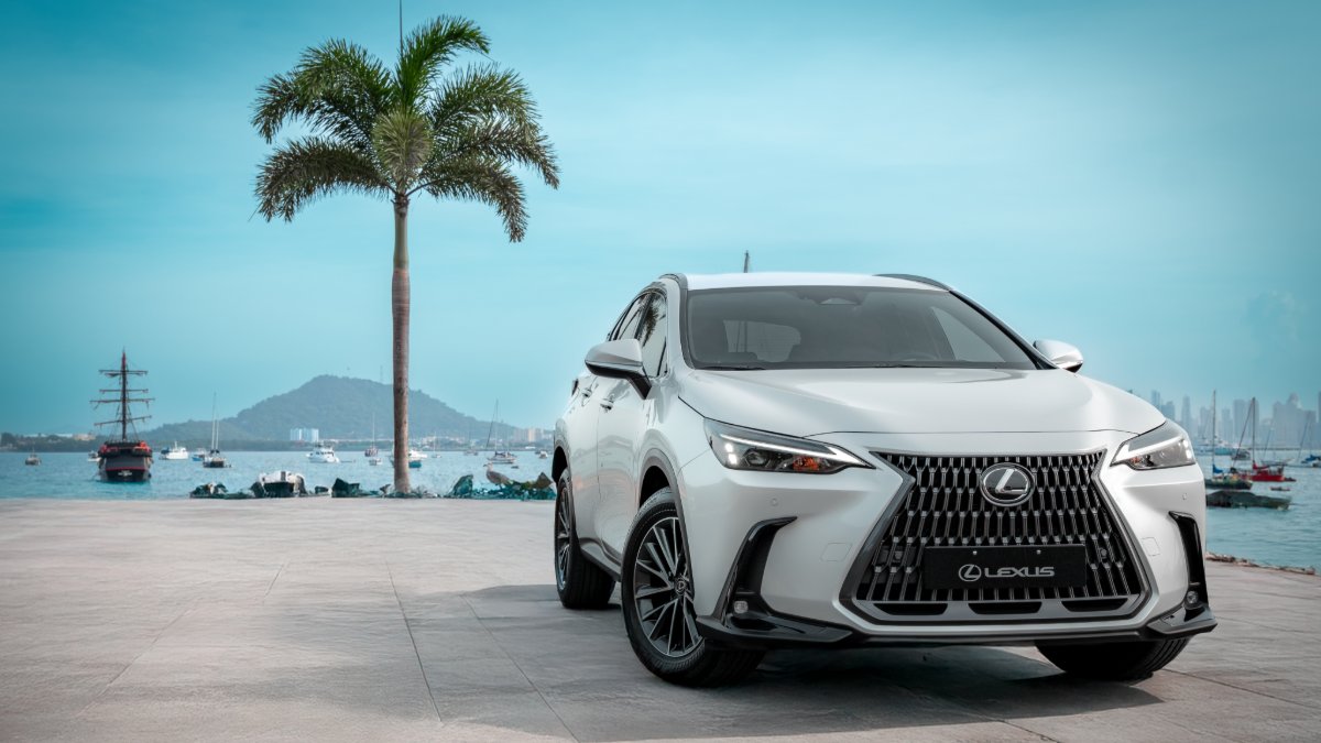 Lexusrp's tweet image. Elegancia frente al mar.
Solo falta decir una cosa: ¿tu próximo destino? 
#SienteteLexus