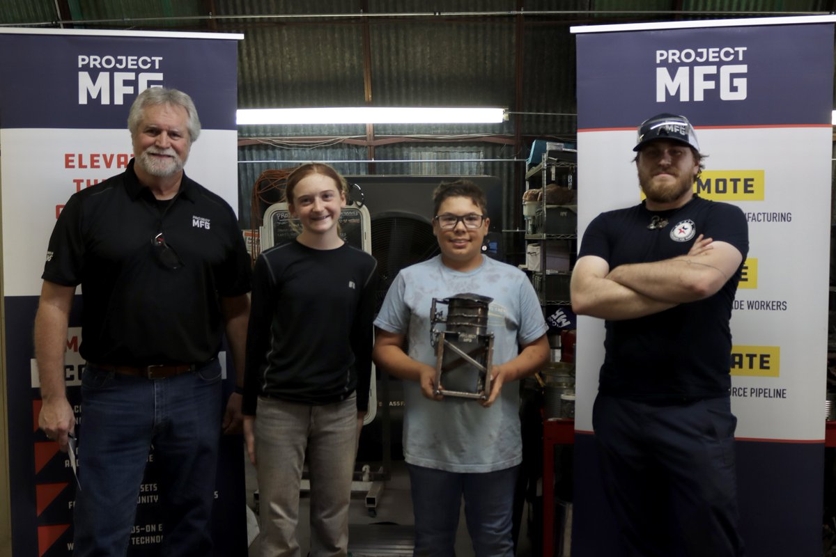 ProjectMfg's tweet image. Alright ladies and gentlemen… make some noise for your Day 2 Youth Welding Challenge winners! 🔥

🥇 The Wing Nut Waters
🥈 Weld Like Boyz
🥉 The Welding Pink Fluffy Unicorns

These kids didn’t  just use their creativity on their projects but with their team names too! 😄💪