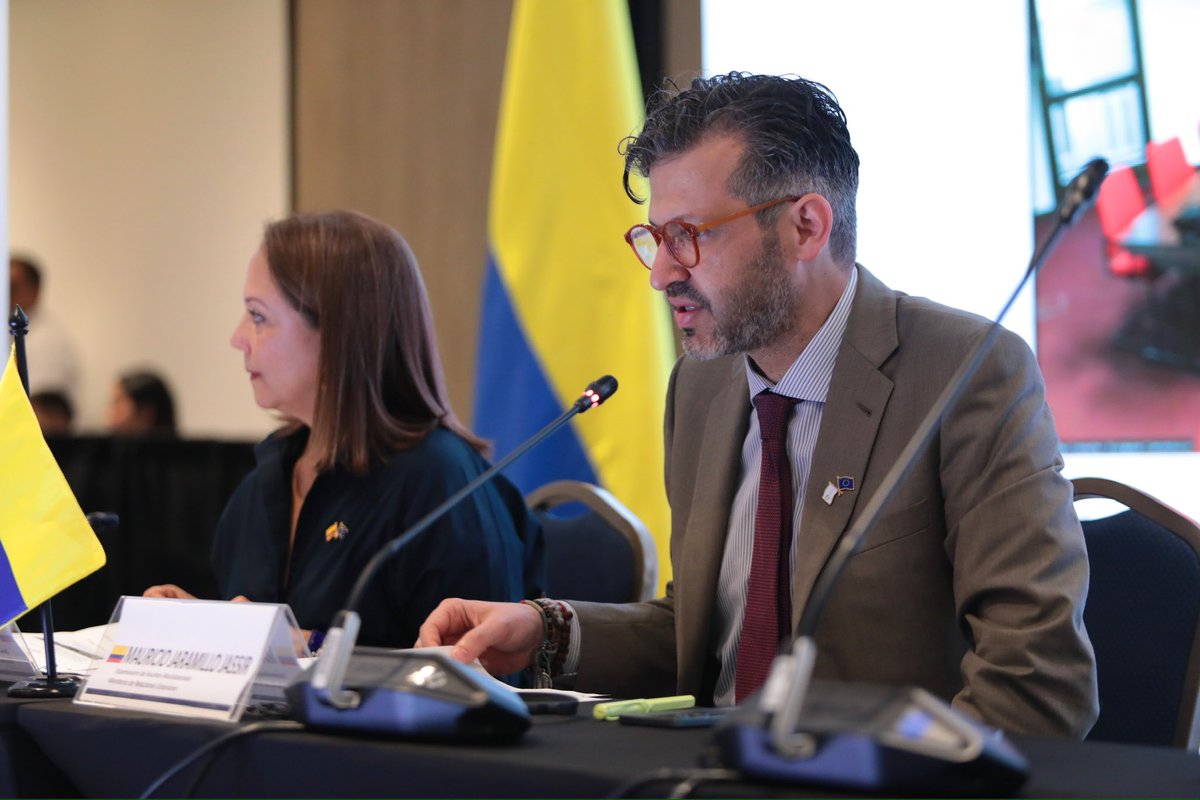 MinjusticiaCo's tweet photo. #AEstaHora | En Santa Marta 📍, la directora de Política de Drogas del @MinjusticiaCo, Marcela Tovar Thomas (@tovarthmarcela) participa en el III Diálogo Bilateral sobre Drogas Colombia – Unión Europea🇪🇺 , para abordar temas como el control de precursores, políticas de reducción de daños y riesgos, respeto a los derechos humanos y atención diferenciada según contextos y poblaciones. #ColombiaEsCELAC