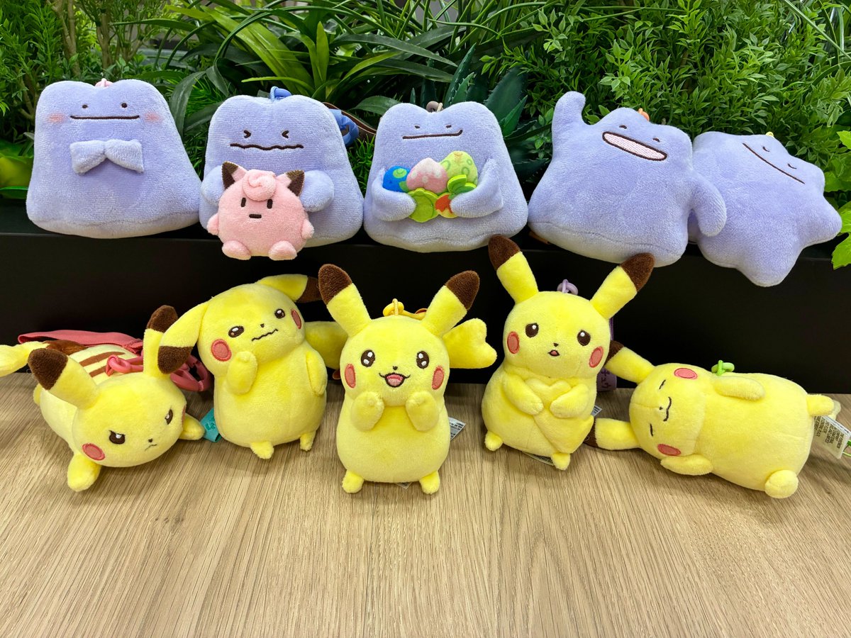 コンプ　新品　十ポケ十色　マスコット　ぬいぐるみ　メタモン　ピカチュウ　バッグ