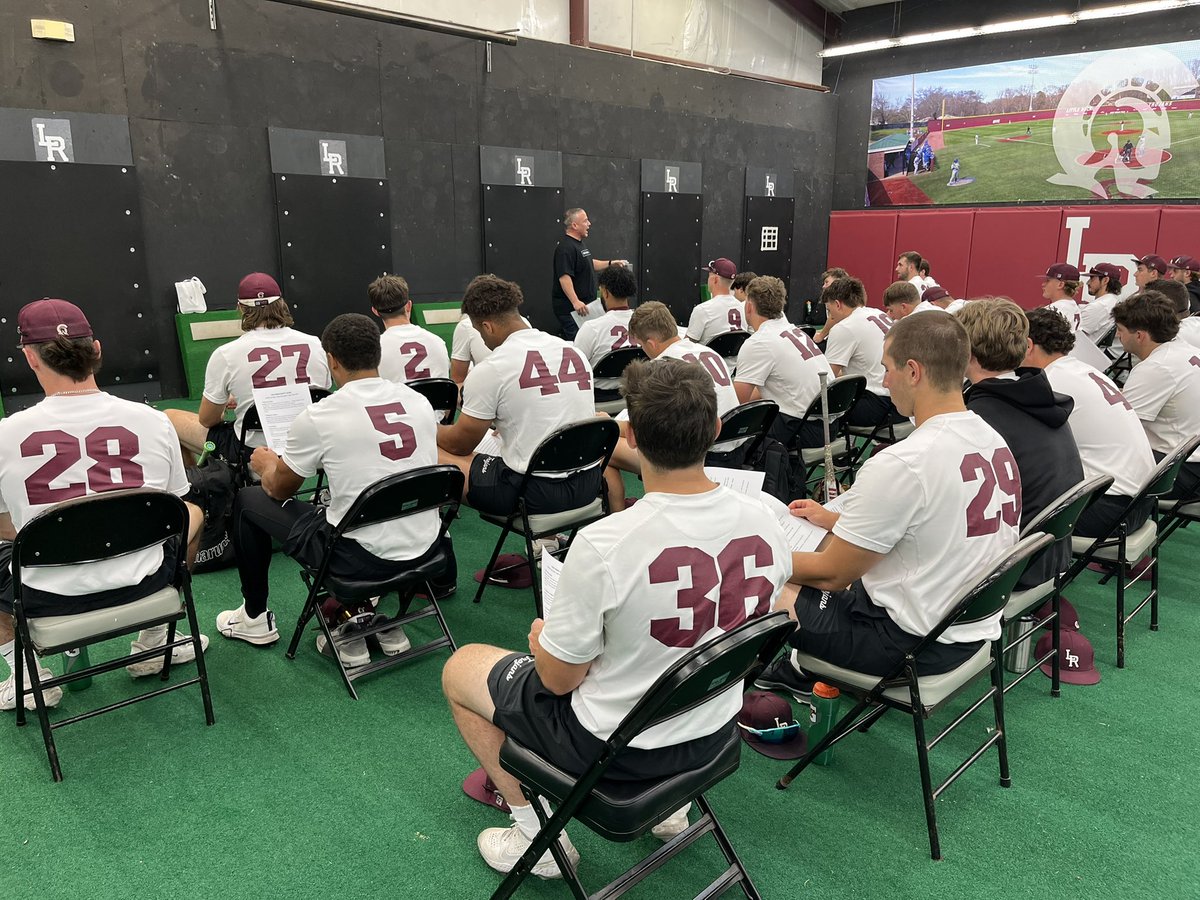 LittleRockBSB's tweet image. 🔥Final @FinishEmpty training session of 2025 with @JasonCurry !

Geared up for a power off season! 💪