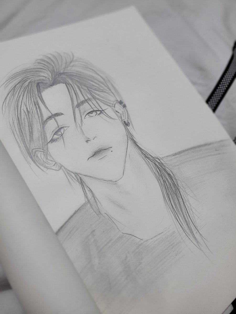 Athansiaobelia's tweet image. Sketching my oc xenos cause I was bored part 6 (again) 
#art #artmoots  #originalcharacters #sketches #sketch #drawingart #drawing