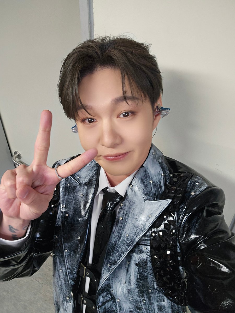 LeeCS_Official's tweet image. [📸] ✨251107 2025-2026 #이창섭 단독 콘서트 &amp;lt;#EndAnd&amp;gt; - 서울 DAY 1✨

네 번의 계절을 지나 돌아온,
두 번째 전국투어의 시작.ᐟ.ᐟ

시간이 아무리 지나도
창섭 군과 zz6친💙멜로디는
결국 함께일 거예요💓

#LEECHANGSUB #엔드앤드