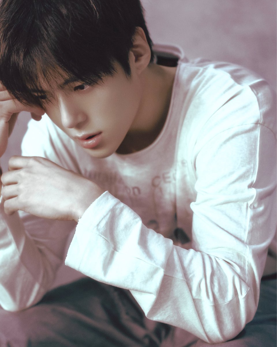 OfficialMONSTAX's tweet image. MONSTA X &apos;baby blue&apos;

📷️
#민혁 #MINHYUK

Release on
2025.11.14 (FRI) MIDNIGHT (LOCAL TIME)

🩵createmusic.fm/babyblue

#몬스타엑스 #MONSTAX #MONSTA_X 
#babyblue #베이비블루