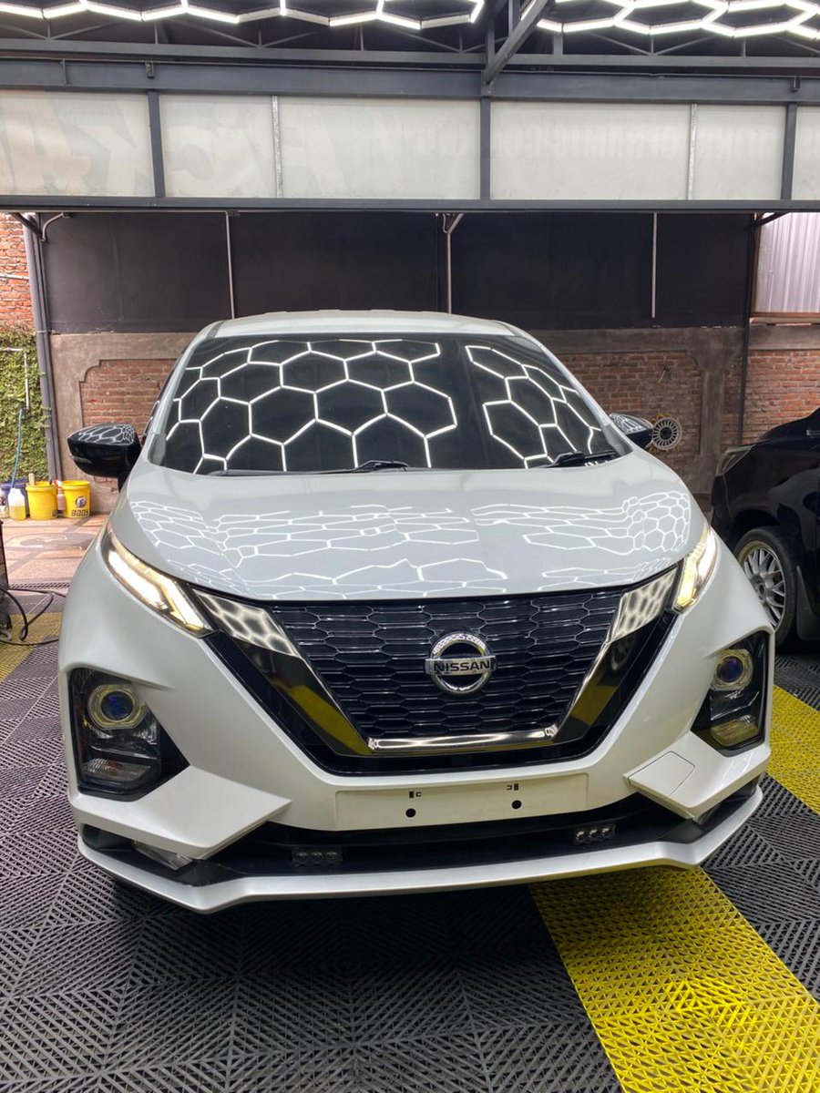 Pickauto_sda's tweet photo. Lanjuuuttt

5. Finishing menzerna 3800 pakai dual action rupes dan pad finish warna item (ya dicek aja harga alatnya ditoko ijo atau oren)
6. Raba tangan buat cek overspray. 
7. Cuci bersih dengan sabun PH7 dan air filter biar ilang kontaminasi
8. Waxing
9. Kasih ke customer 😘 https://t.co/Qg8Ds3qrF4
