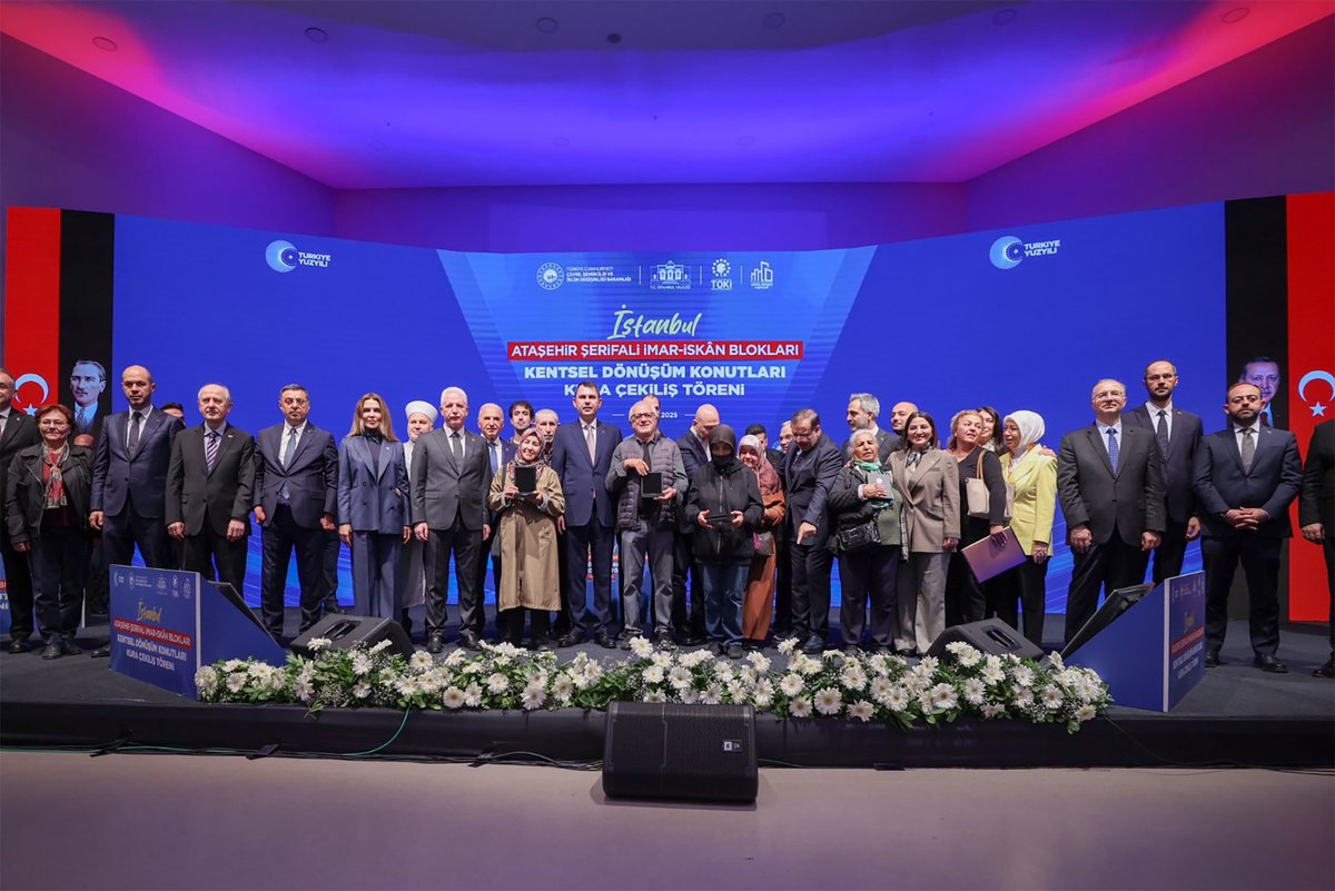 📌 Bakanımız Sn. <a href="/murat_kurum/">Murat KURUM</a> ve TOKİ Başkanımız Sn. M. Levent Sungur'un katılımıyla 'Ataşehir Şerifali İmar-İskan Blokları Kentsel Dönüşüm Konutları Kura Çekiliş Töreni' gerçekleştirildi.

🏘️ 1⃣.4⃣4⃣2⃣ konut ve 1⃣2⃣1⃣ iş yerimizin anahtarlarını vatandaşlarımıza teslim ettik.