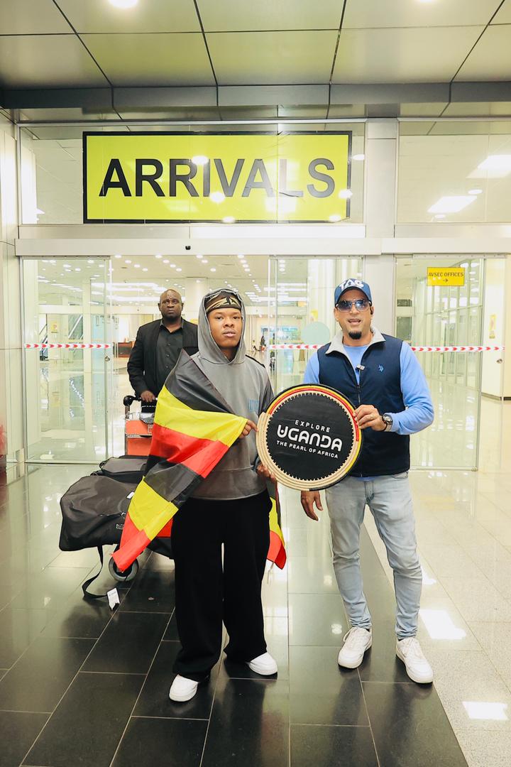 rojaaa18's tweet photo. South African and African z finest rapper Nasty C is in Kampala already. https://t.co/p7CACfoNsd