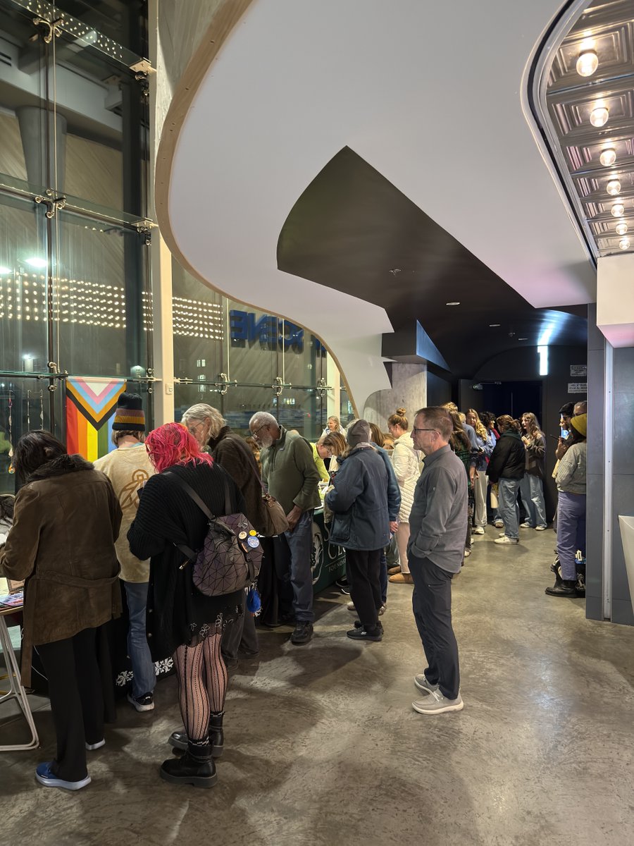 CleanUpMidAm's tweet image. Thank you Iowa City!! We were thrilled to share Iowa's Dirty Secret with another full theater last night. After the panel discussion, there was a line out the door to sign up to volunteer! 

A special shoutout to our hosts, FilmScene and Great Plains Action Society, and to the…