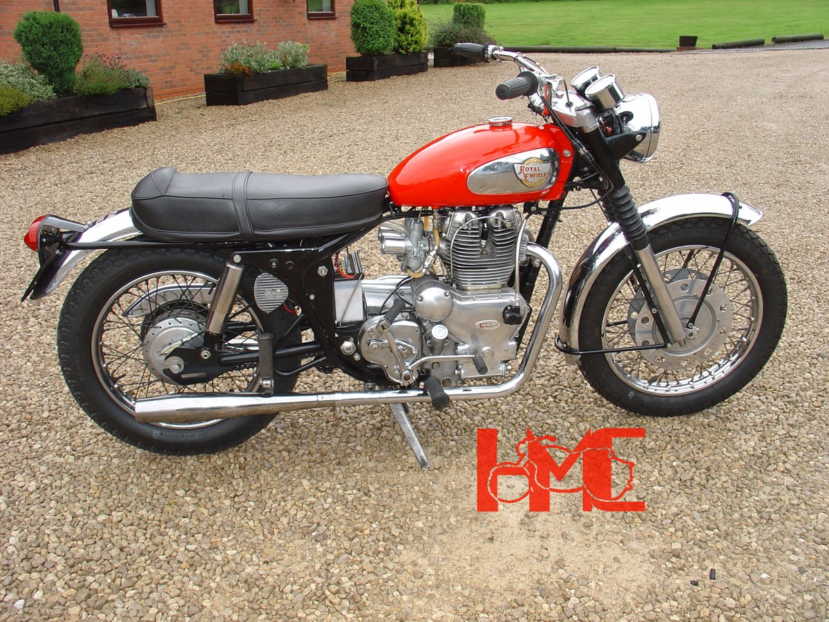 HitchcocksM's tweet photo. The BIG British Royal Enfield twins ran until 1970 and inspired todays Indian modern Royal Enfield 650cc twins.
#royalenfield #motorcycle #interceptor #750interceptor #classicbike #650interceptor #royalenfieldmotorcycles https://t.co/2QmCCsZR8K