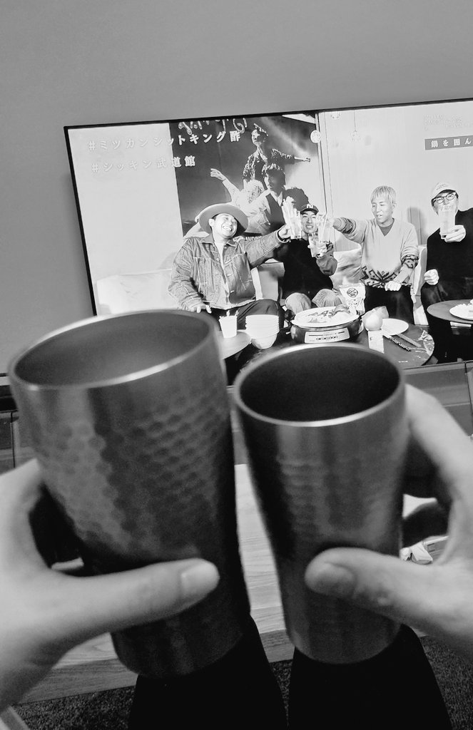 ssthtc's tweet photo. シップもランディングも一緒に行った夫と乾杯！
札幌は明日も雪予報なので、配信見ながらのんびりしよう☃️

#ミツカンシットキング酢 #シッキン #stkgz #シットキングス #シッキン武道館 https://t.co/hB5O7sJDCt