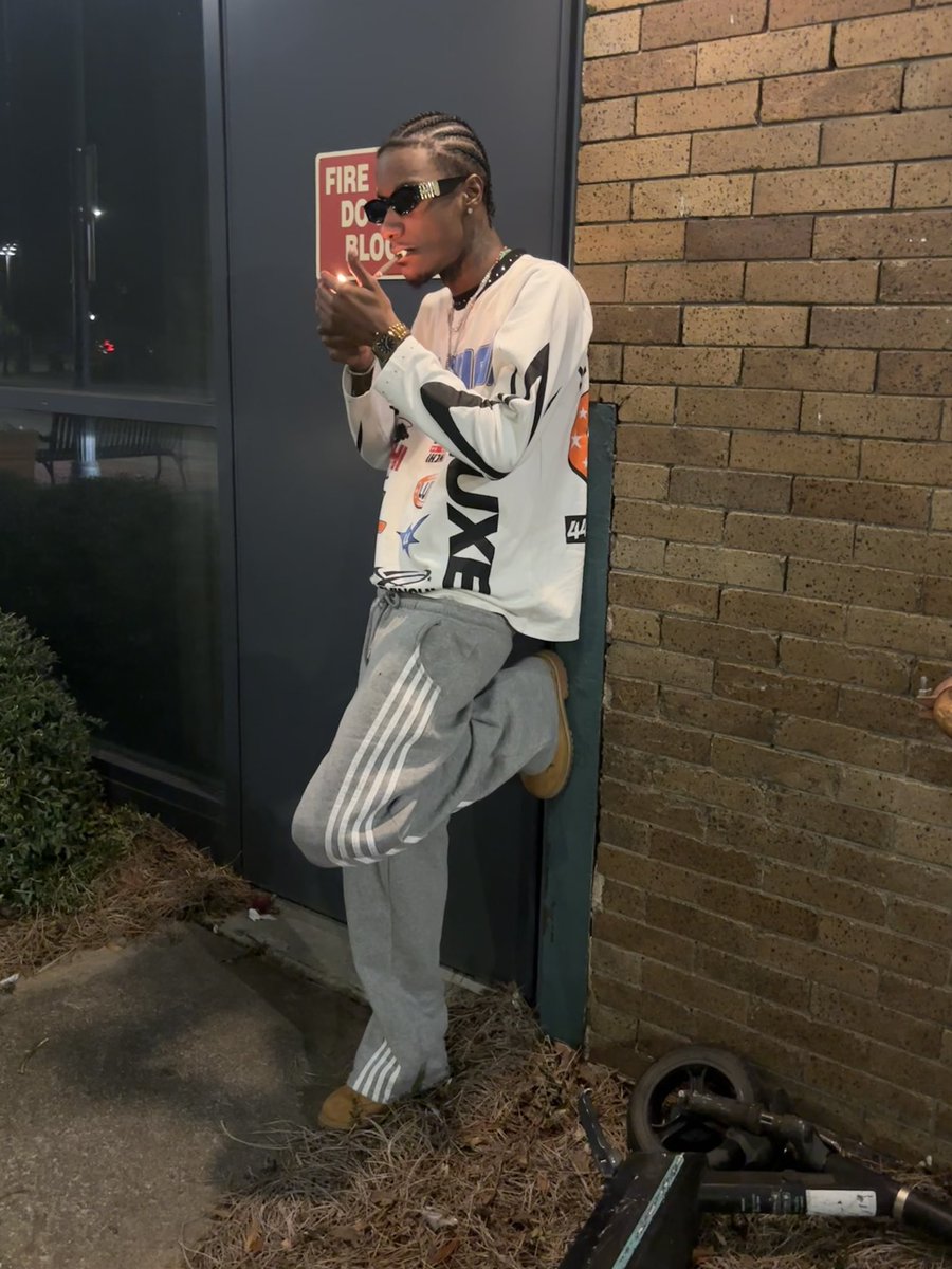 she ready 🍝, she say she ready She heard I'm 3️⃣  legged