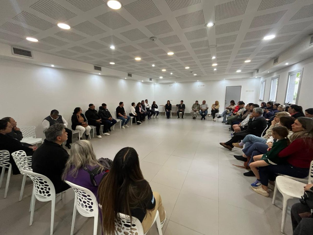 GiselaLZamora's tweet photo. Participé de una reunión con la Red Pastoral de Benavídez, junto a distintas áreas municipales, con el objetivo de fortalecer los lazos entre las instituciones que acompañan a nuestra comunidad. 💜
#TigreEsMiVida https://t.co/cQAVT2jBH8