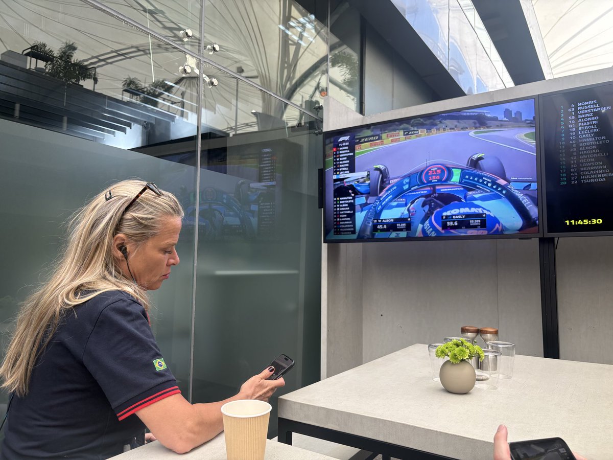 To sem visão do TL1: sentados na Mercedes, com Mari Becker ao vivo e em Interlagos 

#f1nobandsports