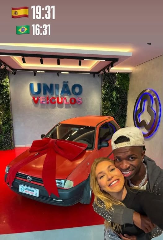 br_dadepressao's tweet photo. Vini Jr. deu um carro de presente pra Virginia em comemoração a 1 semana de namoro https://t.co/yD1kWVoQYI