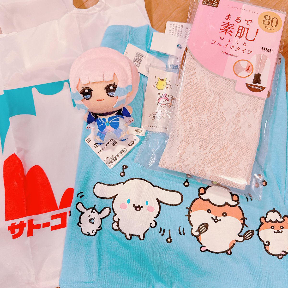 1日遅れちゃったけど…北しゃんのご飯食べてきた.ᐟ.ᐟ
新米🌾も麻婆豆腐も美味しかった(  ߹꒳​߹ )♡
ここみんも取れてHappy꜀^. ̫.^꜆🌙
ばずっていたタイツも可愛いTシャツも面白いエコバッグも買えた🧸𖤐⡱