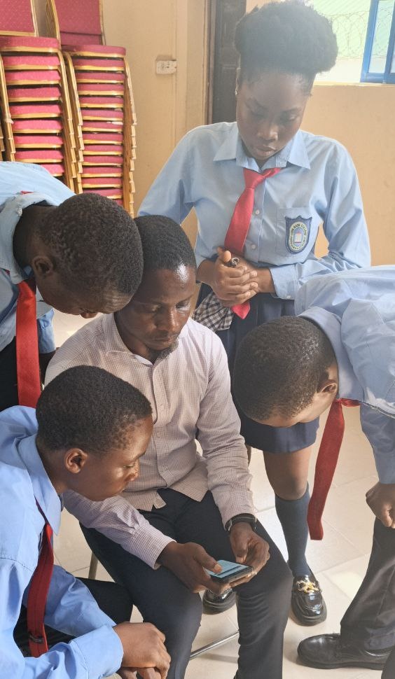 TechSocietal's tweet image. Nurturing a safer digital future begins with informed young minds.

Last week, the Techsocietal team empowered students of Firm Base Schools, Lagos, with practical knowledge to stay safe and confident online during an impactful Digital Safety Workshop.

Through interactive…