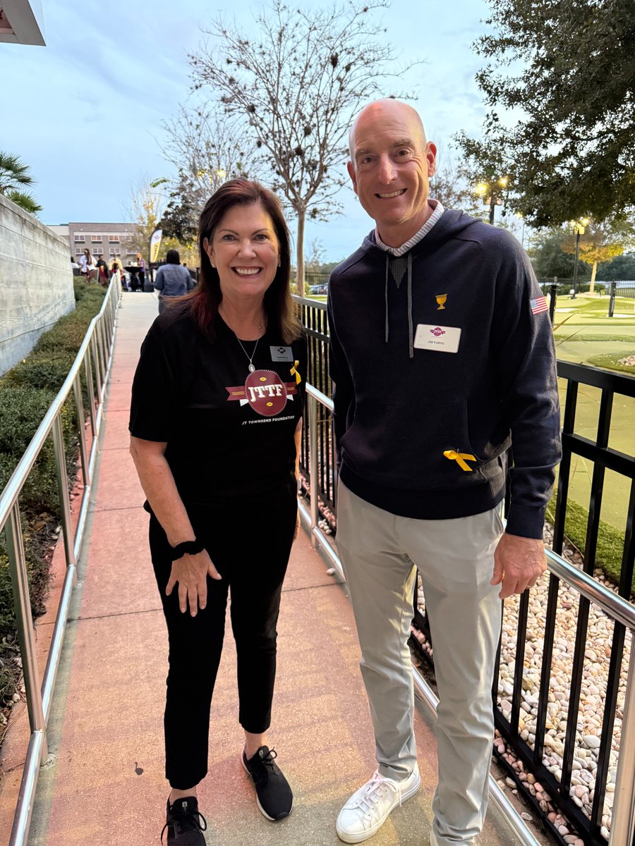 NAI_Hallmark's tweet image. Our team was so glad to support the JT Townsend Foundation at Top Golf to help families across Northeast Florida get the equipment and services they need. We had an epic night and our team came home with some winning prizes! 

#jtgivesback #CommunityCommitment