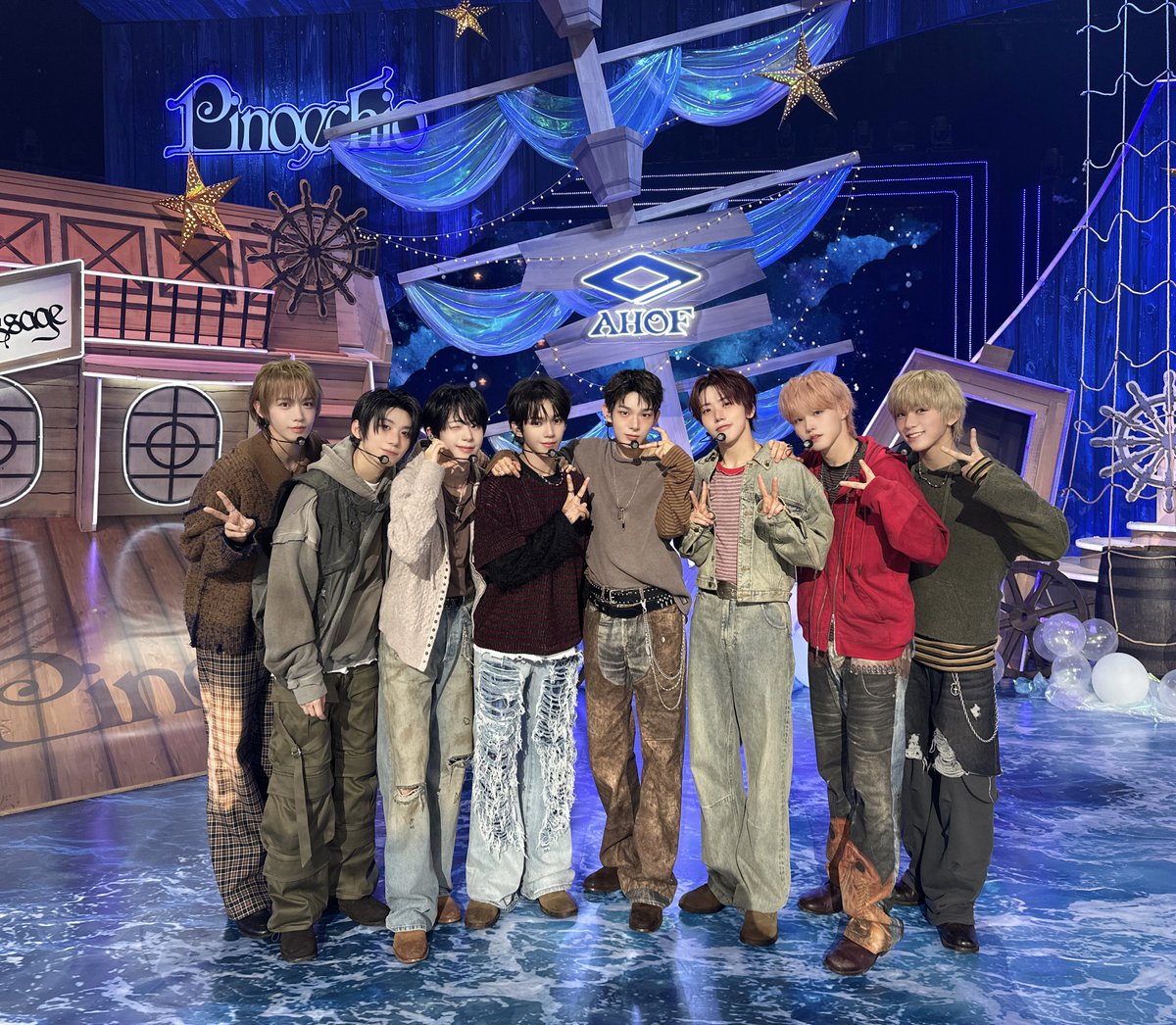 AHOF_official's tweet image. [📸] 251107 뮤직뱅크 완료🤥

포하들의 응원으로 에너지 충전 완료🔋 큰 목소리로 무대를 더 빛내 줘서 고마워요💫

#AHOF #아홉
#ThePassage
#피노키오는거짓말을싫어해
#AHOF_Pinocchio