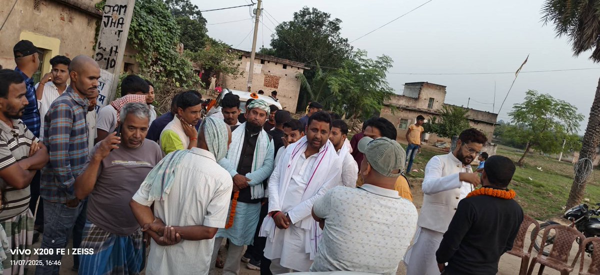 nitishpatel_jdu's tweet image. 📍 झाझा विधानसभा (जमुई)

आज #झाझा विधानसभा के सोहजना मोड़, सुंदरी टांड, चाय एवं महापुर गांवों में NDA समर्थित जदयू प्रत्याशी श्री Damodar Rawat  जी के पक्ष में जनसंपर्क कर जनसंवाद किया ।

इस आत्मीय स्वागत व स्नेह के लिए सभी ग्रामवासियों का हृदय से आभार।