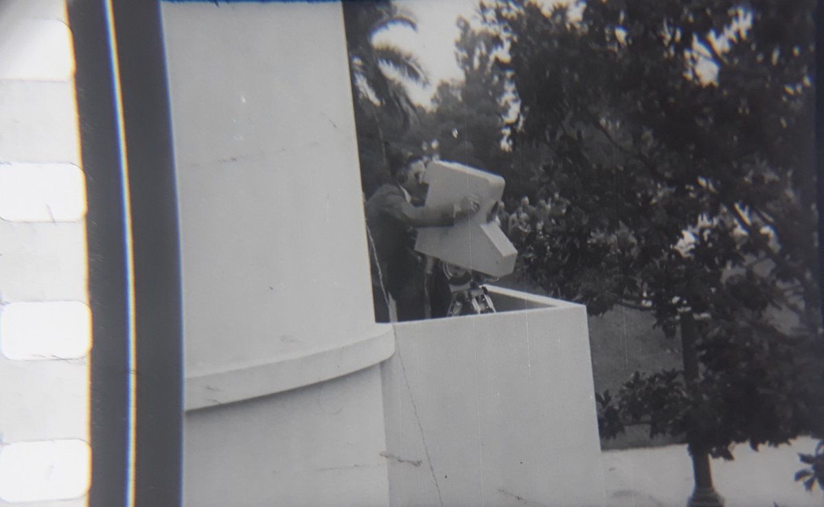 Programamos una noche catódica en la que se podran acercarse a la maravillosa historia de la television en nuestro país. Entre algunas de las sorpresas de #LNDLM se podran ver las primeras imágenes televisivas producidas en nuestro país. buenosaires.gob.ar/noticias/la-no…