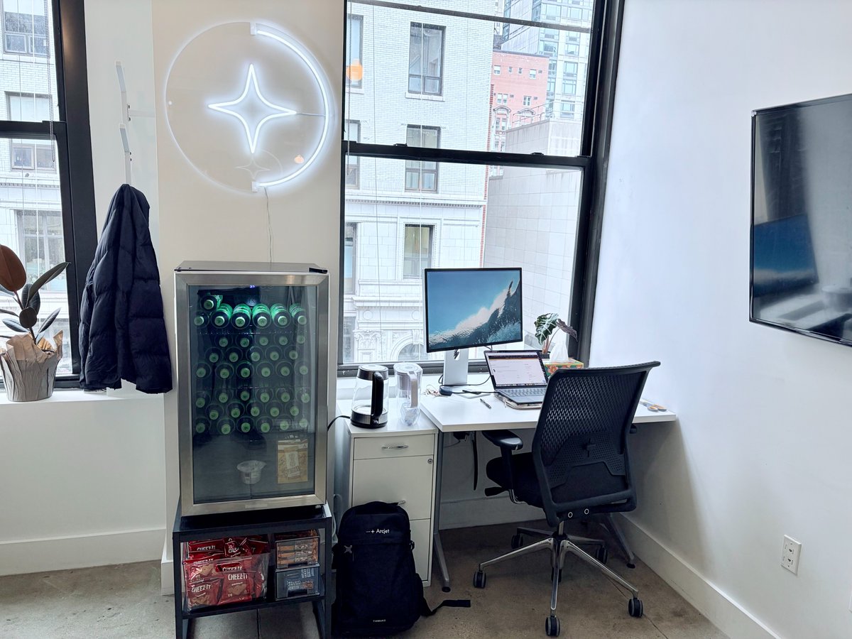 David Mytton tweet media