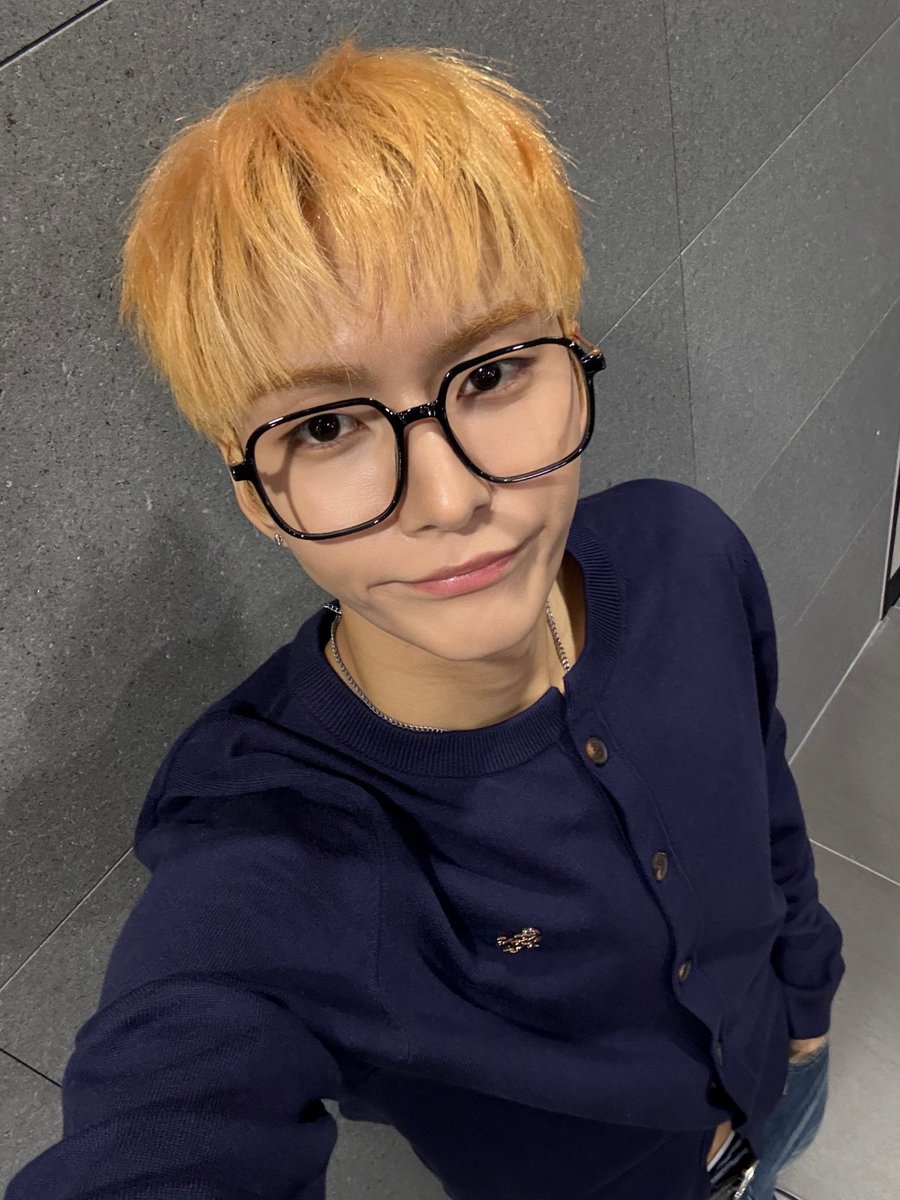 ✮⋆˙ (closed) tweet media