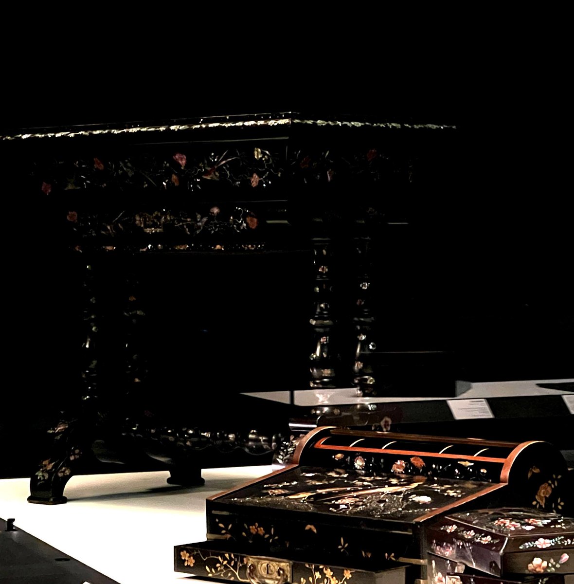 飾り棚★螺鈿 2025年最新】Yahoo!オークション -螺鈿 棚の中古品・新品・未使用品一覧