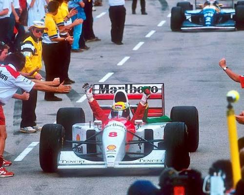 7 November 1993 🇦🇺

On this day Ayrton Senna wins at Australia 🇧🇷🏆
It was his 41st and last F1 win 🥺

#SennaSempre #AyrtonSenna #F1 #McLarenTeam #Legend