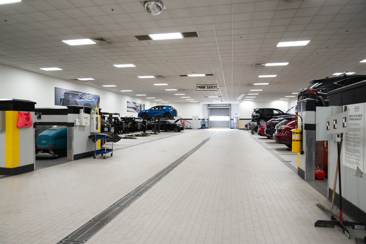 Trust your Lexus to the best. 🛠️ Visit our Service Department for expert care that keeps your drive performing at its peak. #LexusOfWarwick #Lexus