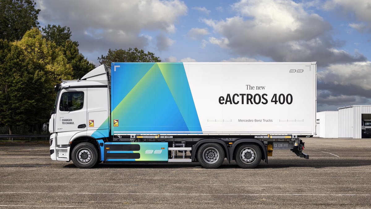 Comm_Motor's tweet image. 🇫🇷 CM traveled to Mercedes-Benz Trucks’ factory in Molsheim, France for the launch of the eActros 400.

This latest battery-electric model is expected to cover a broad range of applications.

Read more in this week’s issue of Commercial Motor.

#MercedesBenzTrucks #eActros