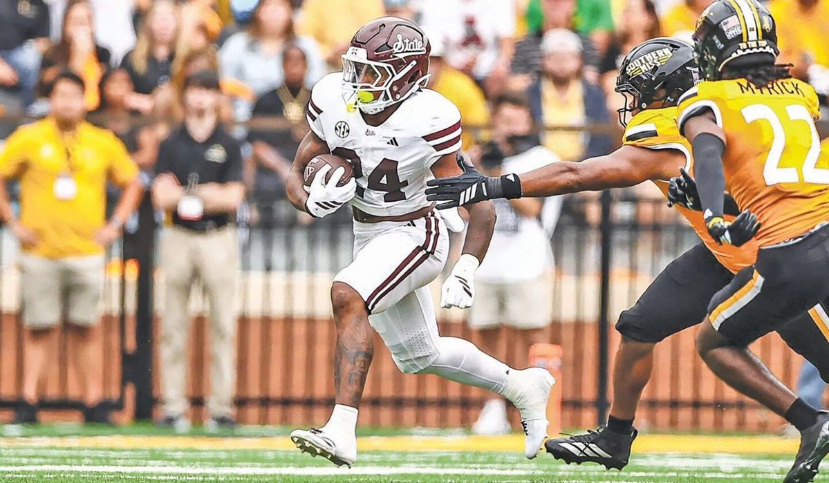 campus2canton's tweet image. The State of College Football- RBs 

The Running Back landscape is littered with future NFL backs - who are the best of the current crop of backs? #campus2canton #collegefootball #devy #runningbacks 
buff.ly/sgelvYP