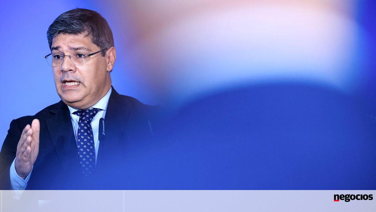 PS quer congelar propinas e proibir venda de imóveis do Estado com aptidão habitacional ebx.sh/dJEVaJ