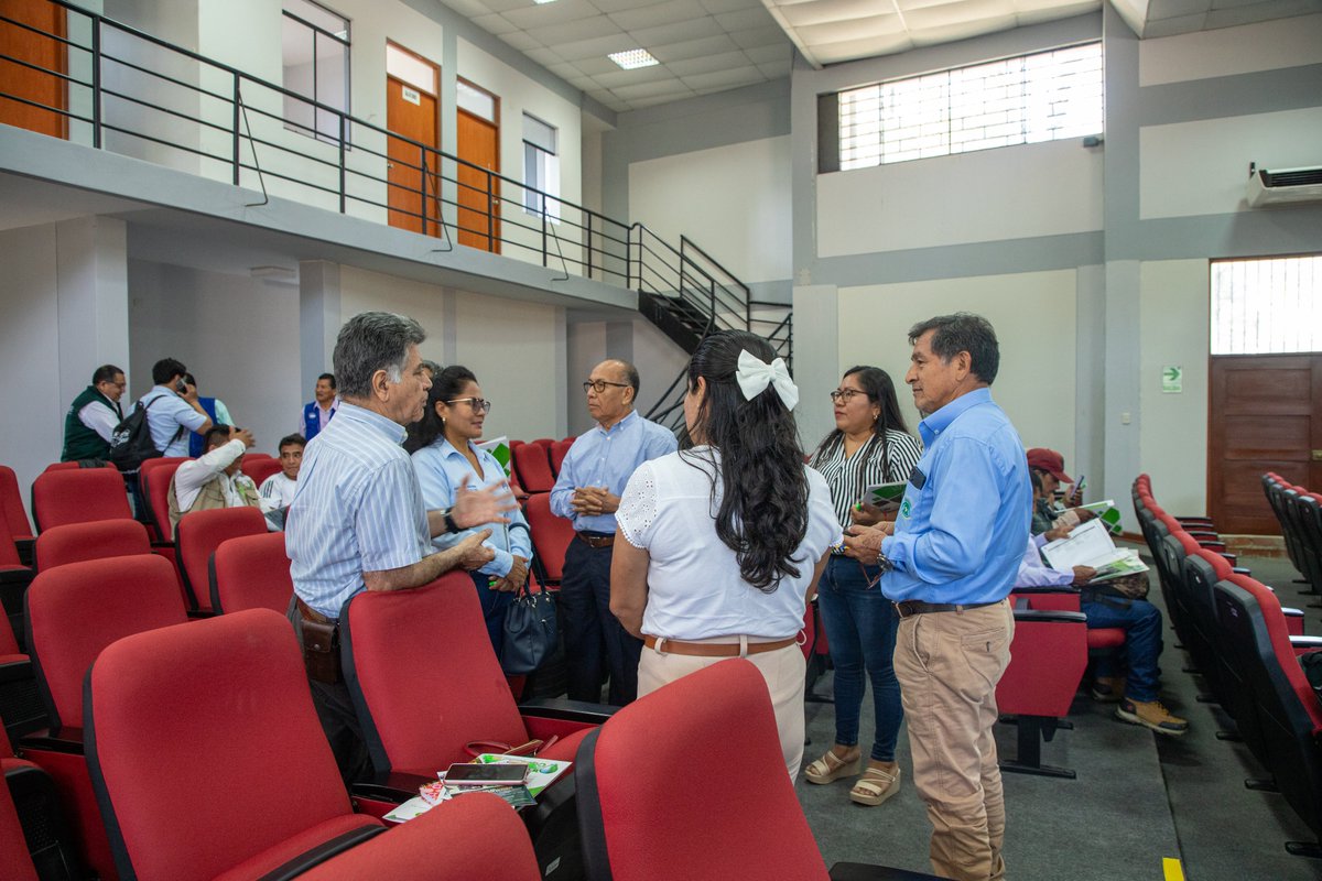 PROGRESO3's tweet image. 📣Con la participación de más de 100 asistentes de instituciones públicas, privadas y de la sociedad civil, se dio inicio al Foro “Experiencias de Mitigación y Adaptación en la Región Piura” se dio inicio al 𝗜𝗩 𝗙𝗼𝗿𝗼 𝗱𝗲 𝗖𝗮𝗺𝗯𝗶𝗼 𝗖𝗹𝗶𝗺𝗮́𝘁𝗶𝗰𝗼 𝗲𝗻 𝗣𝗶𝘂𝗿𝗮🌿