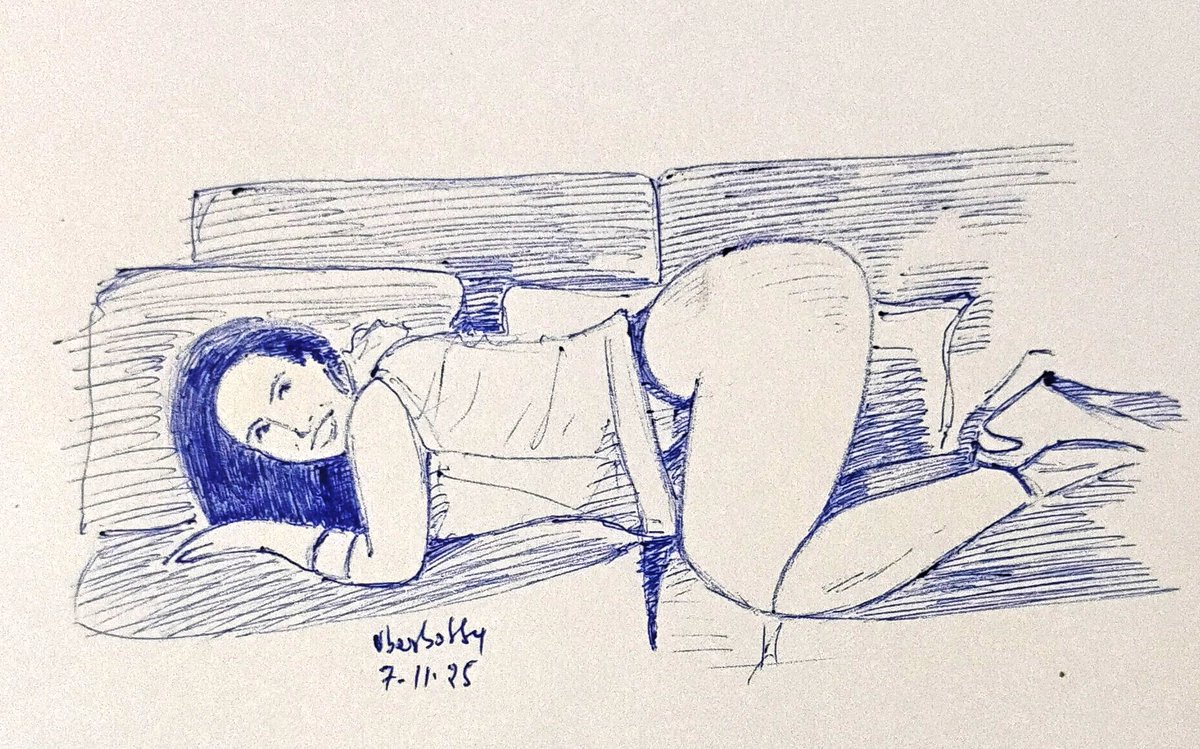 reference provided by <a href="/thatgahotwife/">Lauren 🍑 👑💋</a>  #drawing #sketches #Sketching #curvysense