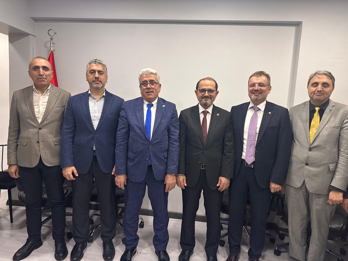 Yıldız Teknik Üniversitesi Rektörü Prof.Dr.Eyüp Debik,Yıldız Teknik Üniversitesi Rektör Danışmanı aynı zamanda  Yıldız Teknopark Yönetim Kurulu Üyesi Prof.Dr.Çınar Özer,Avcılar Belediye Başkan Yardımcısı Adnan Karakoç,diğer katılımcılarımıza teşekkür ederiz.