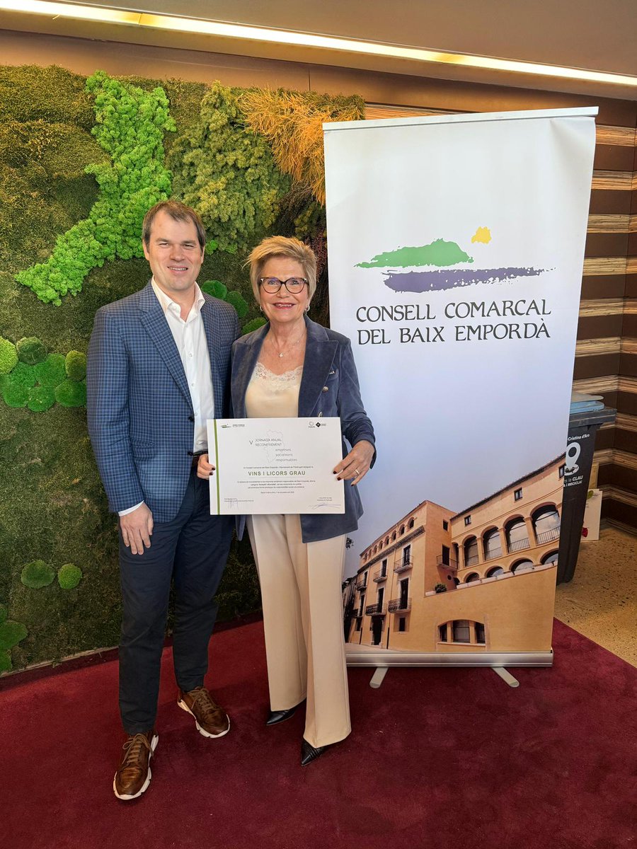 Hem rebut un guardó a la V Jornada d’Empreses Socialment Responsables per la nostra aposta per la contractació indefinida de joves.
A Grau creiem en les persones i en fer créixer la petita gran família.
Gràcies pel reconeixement, que ens anima a seguir aportant al territori.