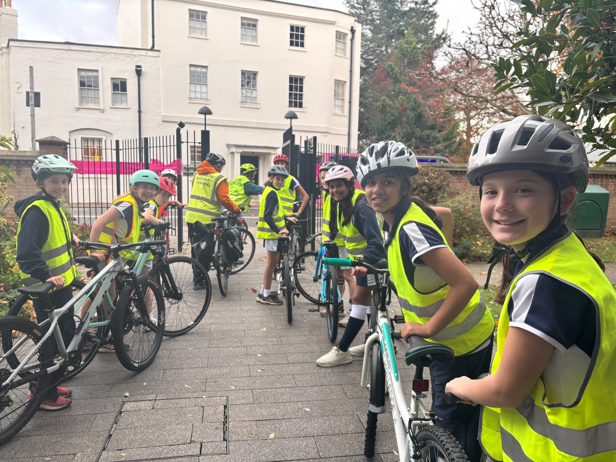 stcatherinessch's tweet image. 🚴‍♀️ Our Year 6 girls are on the road to becoming confident cyclists with Bikeability! 🚴‍♂️💨
They&apos;re not just riding bikes; they&apos;re gaining independence and life skills!

#SCSdeedsnotwords #SCSgirlseducation #SCSPrep #Bikeability #RoadSafety #ConfidentCyclists #LearningLifeSkills