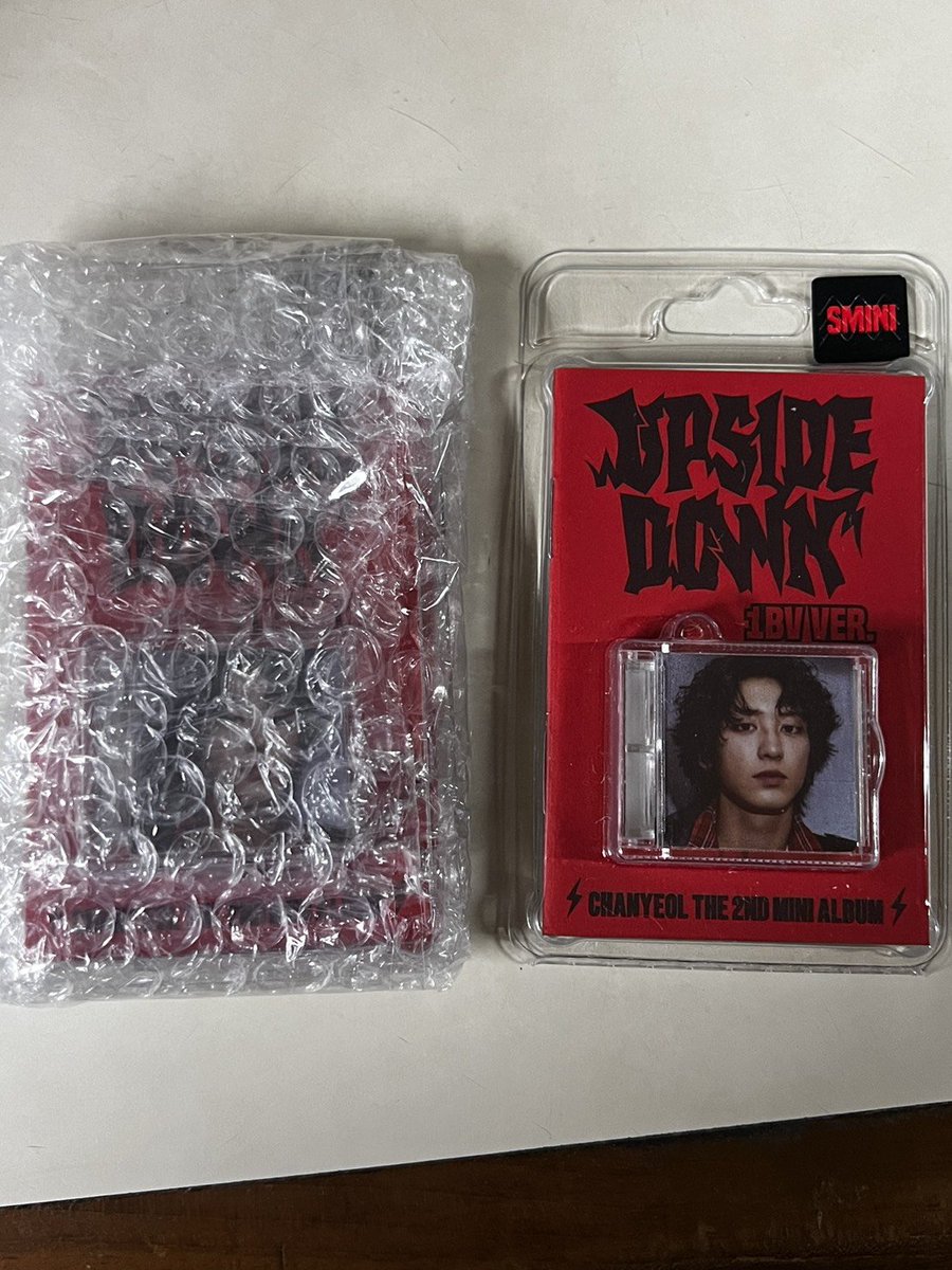 Ohanana147's tweet photo. 🍒 ขาย Upside Down (smini ver.) จากแฟนไซน์ Joy Club + การ์ดเวอร์ชั่นพิเศษคละแบบตามรูป (ราคารวมส่ง📦)
🍀 145 บาท / 1 บั้ม
🍀 285 บาท / 2 บั้ม
*สั่งทาง DM ได้เลยนะค้า*

🍒 สุ่มแจก 4 อัลบั้ม 🍒
🍀 รีทวีต + บอกเพลงที่ชอบที่สุดในอัลบั้มนี้

 #SMTruexSF_CHANYEOL_FansignCafe #CHANYEOL https://t.co/EPkHHI5OwX