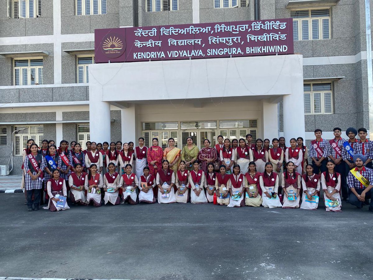 KBhikhiwind's tweet image. ✨ Knowledge Exchange Program ✨

Students of PM SHRI Kendriya Vidyalaya BSF Bhikhiwind and PM SHRI Govt. Sr. Sec. Girls School, Sursingh actively participated in a Knowledge Exchange Program held at PM SHRI KV BSF Bhikhiwind.